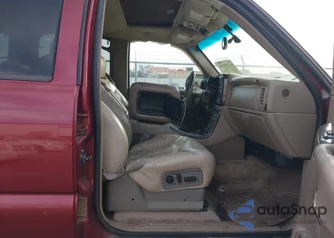 2001 GMC Yukon Xl 1500 Denali z USA, uszkodzony, nr VIN 1GKFK66U91J296654